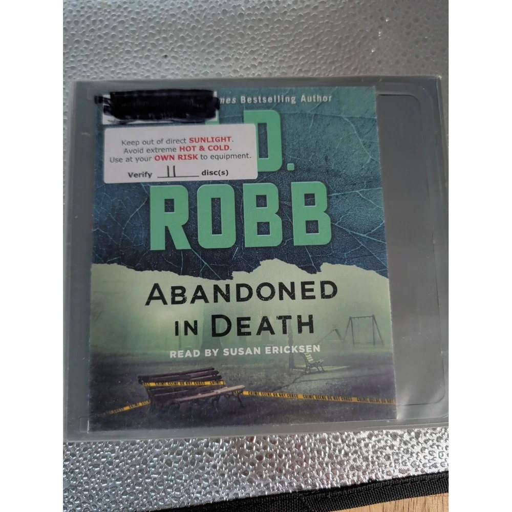 Abandoned in Death (In Death, 54) - Audio CD By Robb, J D GOOD